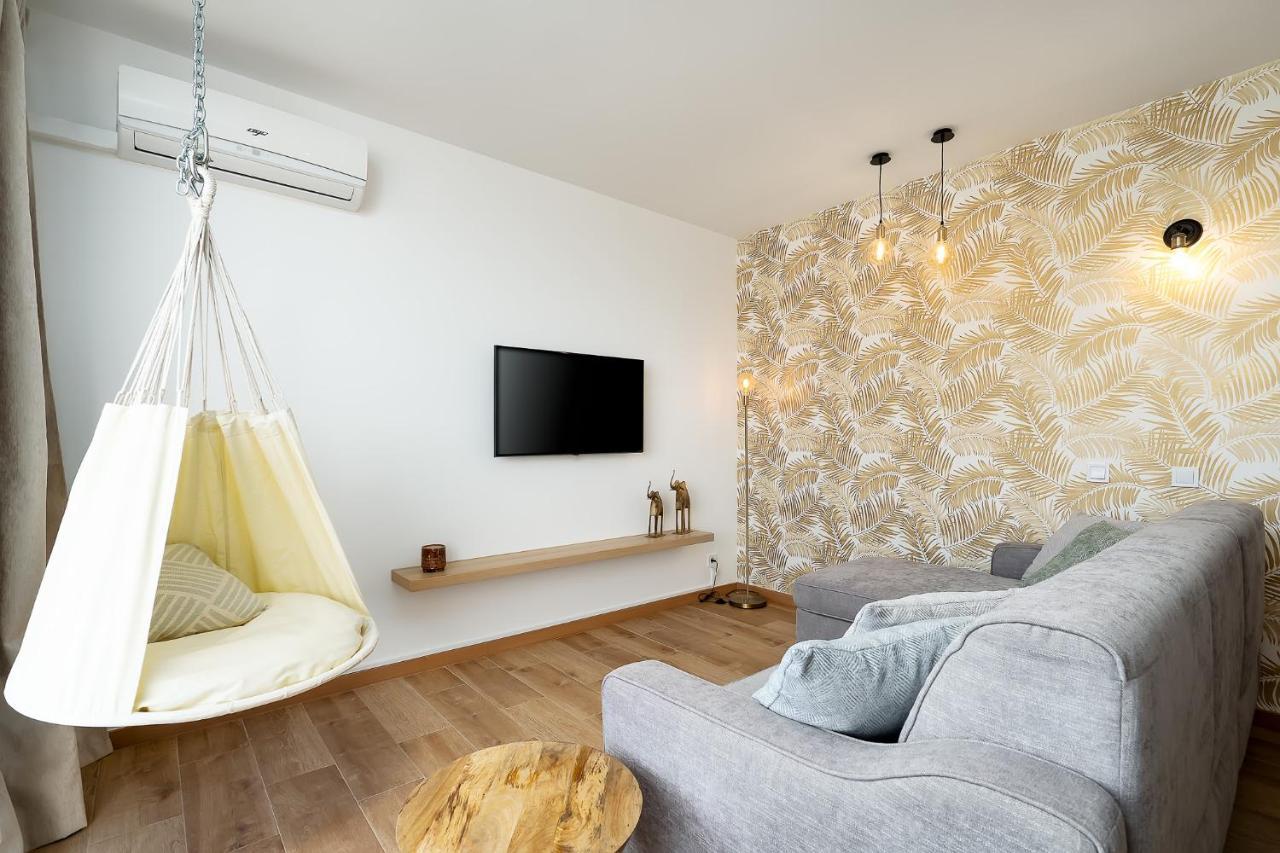 Charming Apartment W/ Pool & Balcony In Portimao By Lovelystay Esterno foto